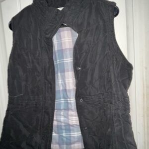 Sonoma Black Quilted Vest with Plaid Lining